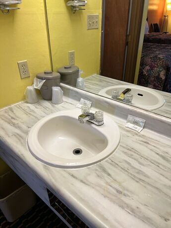 Imagen de la habitación del Hotel Lebanon Inn Motel. Foto 3