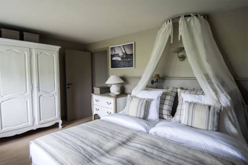 Imagen de la habitación del Hotel Lebeau. Foto 9