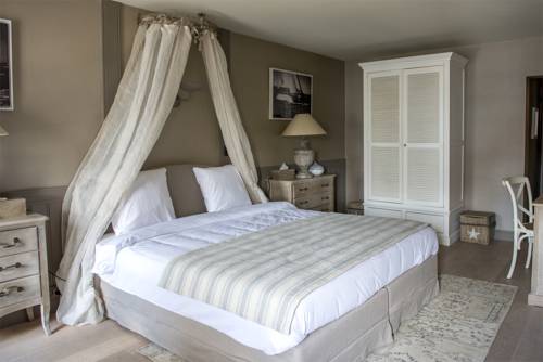 Imagen de la habitación del Hotel Lebeau. Foto 14