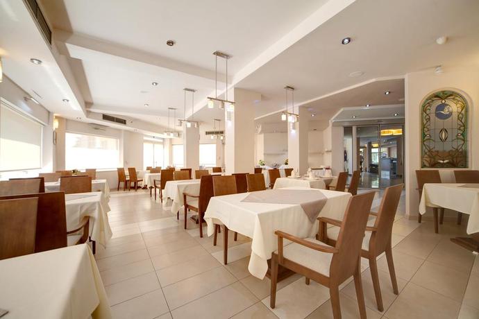 Imagen del bar/restaurante del Hotel Lebed, Ohrid. Foto 2