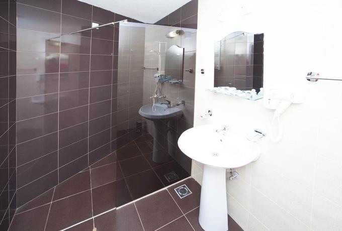 Imagen de la habitación del Hotel Lebed, Ohrid. Foto 13
