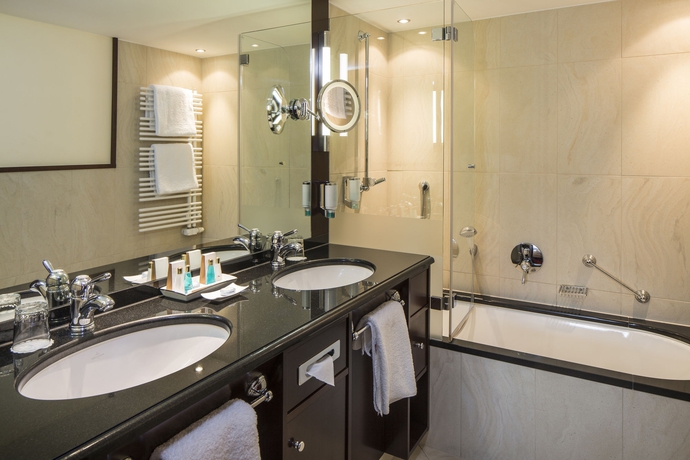 Imagen de la habitación del Hotel Lebenberg Schlosshotel-kitzbühel. Foto 8