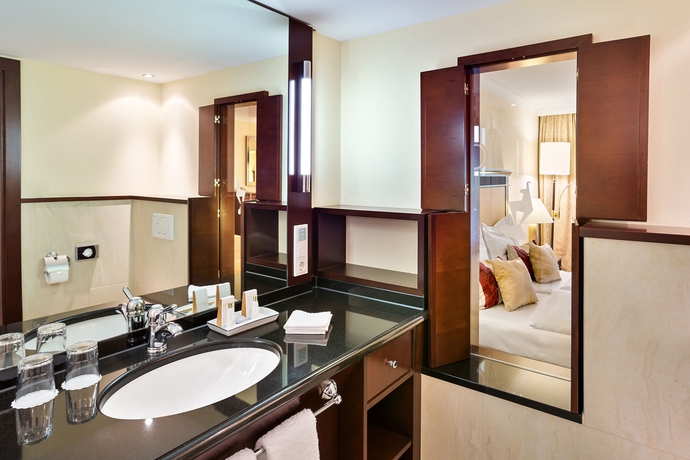 Imagen de la habitación del Hotel Lebenberg Schlosshotel-kitzbühel. Foto 10