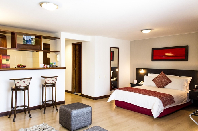 Imagen de la habitación del Hotel Lebl&oacute;n Suites. Foto 8