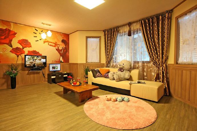 Imagen de la habitación del Hotel Lebois Pension. Foto 7