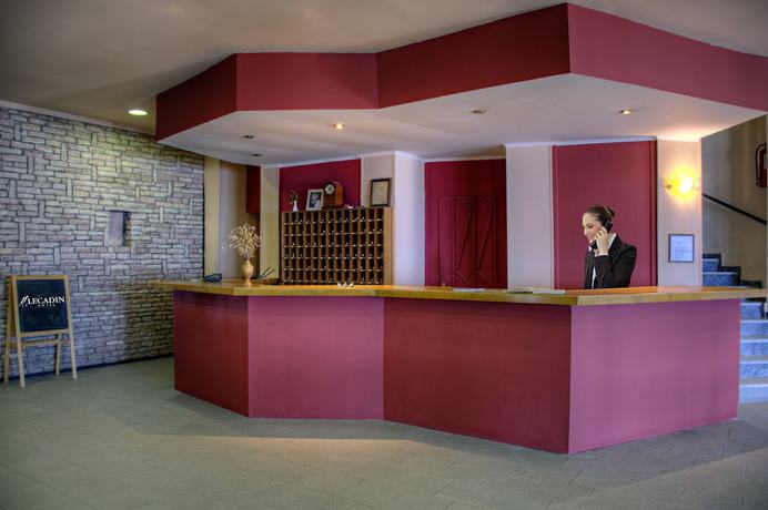 Imagen de los interiores del Hotel Lecadin. Foto 18