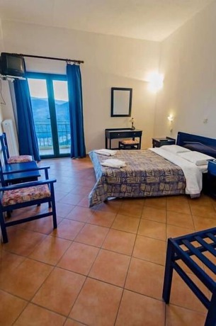 Imagen de la habitación del Hotel Lecadin. Foto 11
