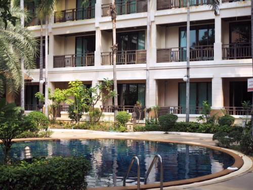Imagen de la habitación del Hotel Lecasa Bangsaen. Foto 2