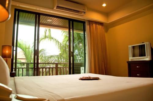 Imagen de la habitación del Hotel Lecasa Bangsaen. Foto 16