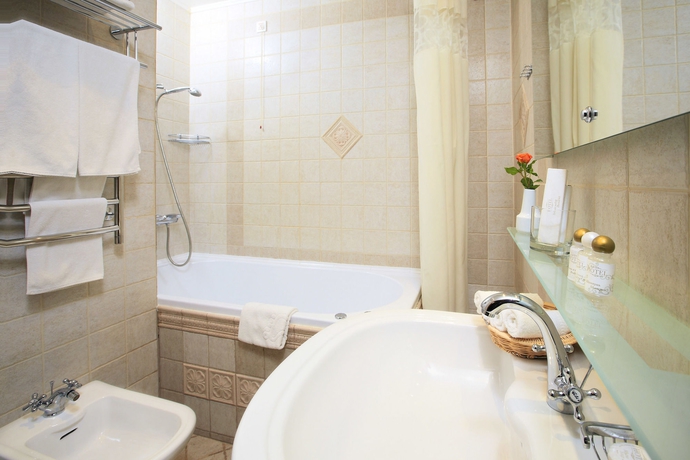 Imagen de la habitación del Hotel Lecco Art-hotel. Foto 10