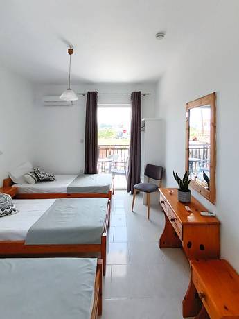 Imagen de la habitación del Hotel Lecini Studios. Foto 10