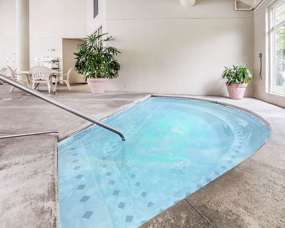 Imagen de la piscina del Hotel Leconte and Convention Center, Ascend Collection. Foto 16