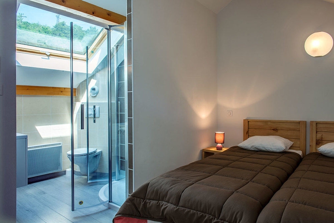 Imagen de la habitación del Hotel L'ecrin Du Lac. Foto 5