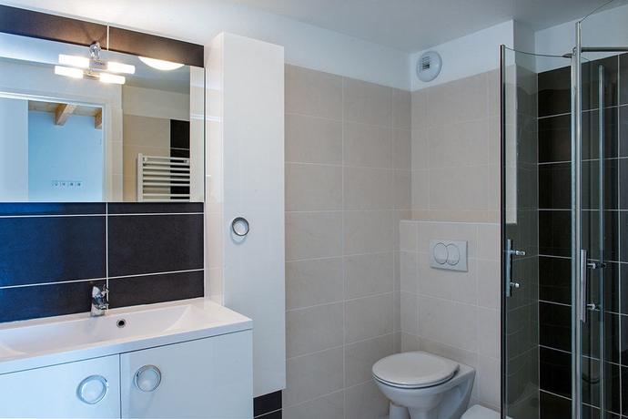 Imagen de la habitación del Hotel L'ecrin Du Lac. Foto 9