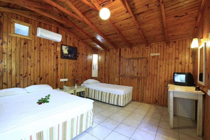 Imagen de los interiores del Hotel Leda Beach. Foto 14