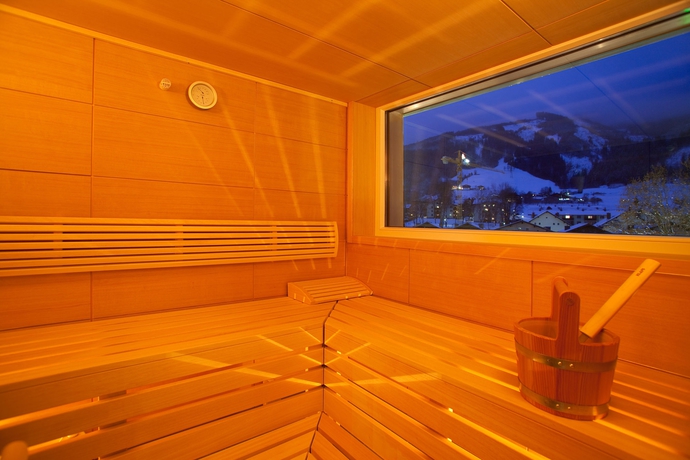 Imagen de la piscina del Hotel Lederer Boutique. Foto 16