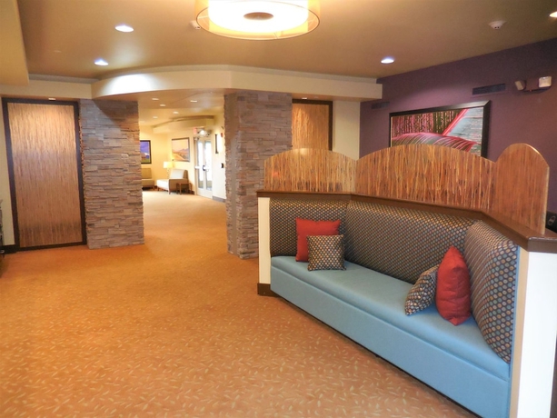 Imagen de los interiores del Hotel Ledgestone Billings. Foto 12