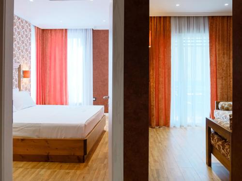 Imagen de la habitación del Hotel Ledina. Foto 17