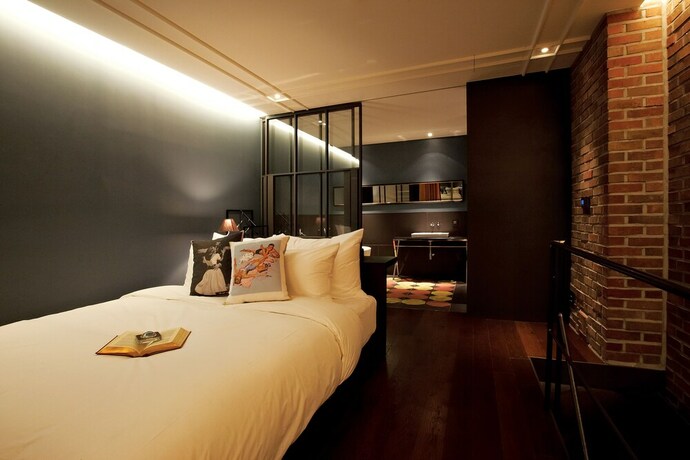Imagen de la habitación del Hotel Lee Design. Foto 16