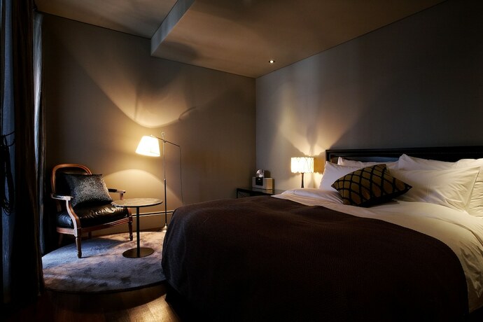 Imagen de la habitación del Hotel Lee Design. Foto 19