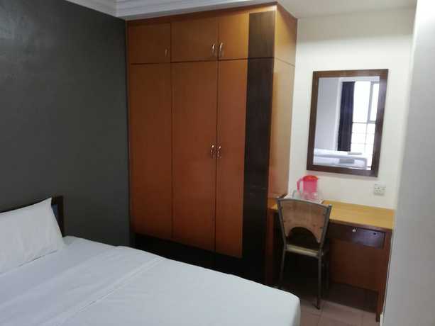 Imagen de la habitación del Hotel Lee. Foto 12