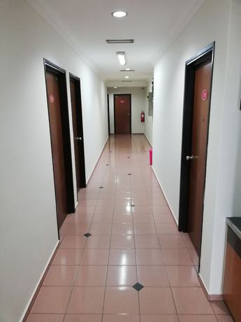 Imagen de los interiores del Hotel Lee. Foto 20