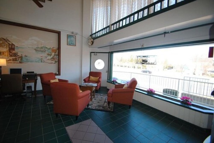 Imagen de los interiores del Hotel Lee High Inn. Foto 12