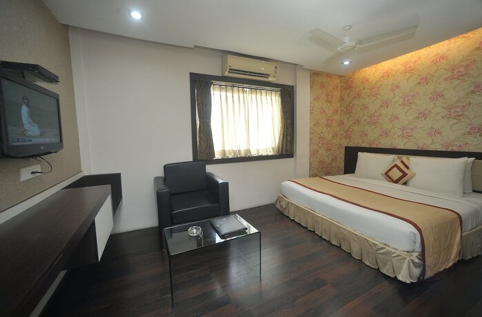 Imagen de la habitación del Hotel Lee International. Foto 17