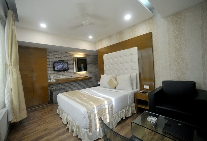 Imagen de la habitación del Hotel Lee International. Foto 21