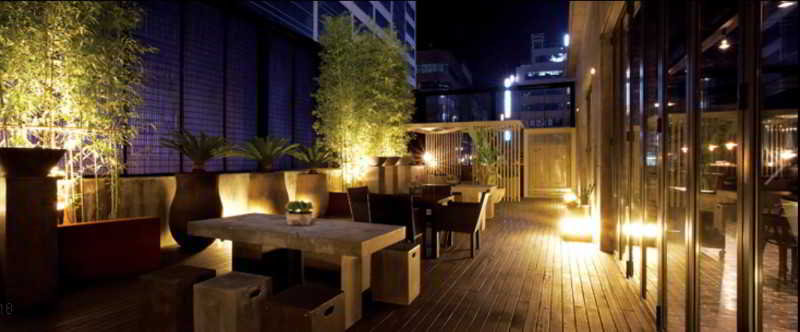 Imagen del bar/restaurante del Hotel Leedesign Hotel. Foto 6