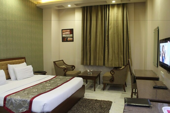 Imagen de la habitación del Hotel Leela Grande. Foto 10