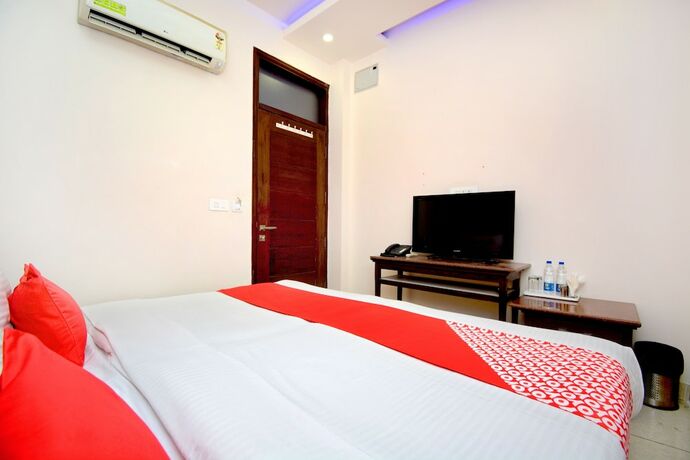 Imagen de la habitación del Hotel Leela Grande. Foto 14