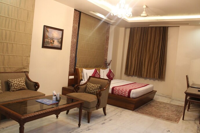 Imagen de la habitación del Hotel Leela Grande. Foto 17