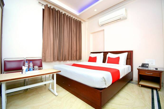 Imagen de la habitación del Hotel Leela Grande. Foto 18