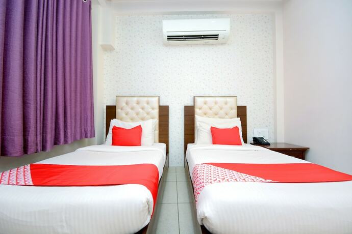 Imagen de la habitación del Hotel Leela Grande. Foto 32