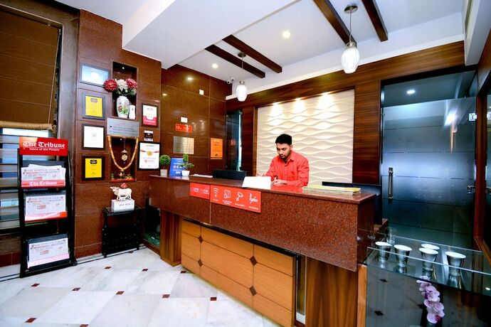 Imagen de los interiores del Hotel Leela Grande. Foto 33