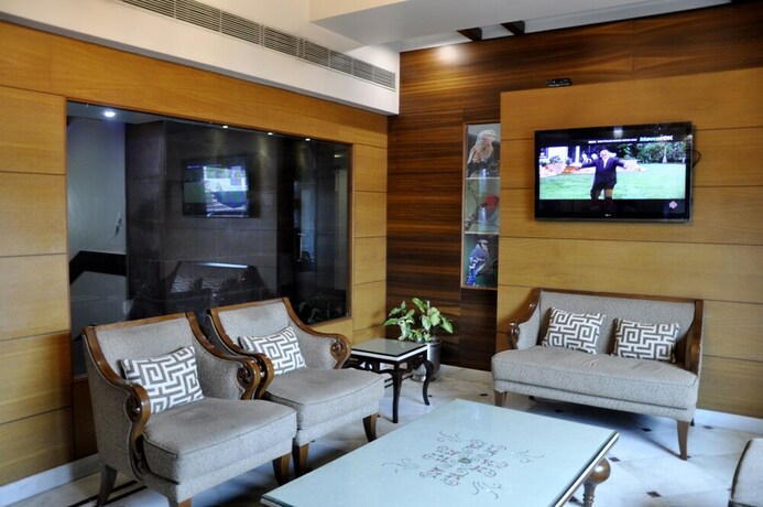 Imagen de los interiores del Hotel Leela Grande. Foto 36