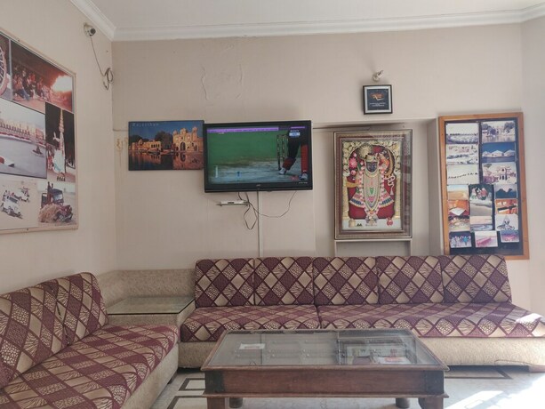 Imagen de la habitación del Hotel Leela Nikunj. Foto 23