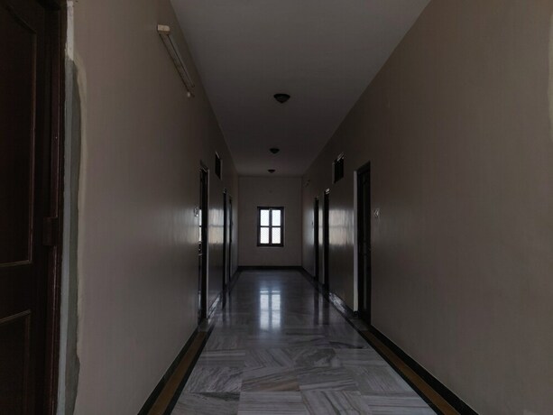 Imagen de los interiores del Hotel Leela Nikunj. Foto 34
