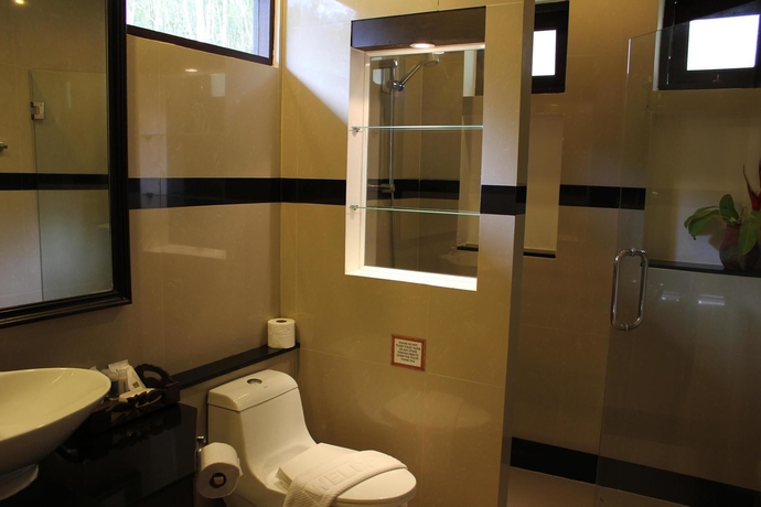 Imagen de la habitación del Hotel Leelawadee Garden Resort. Foto 3