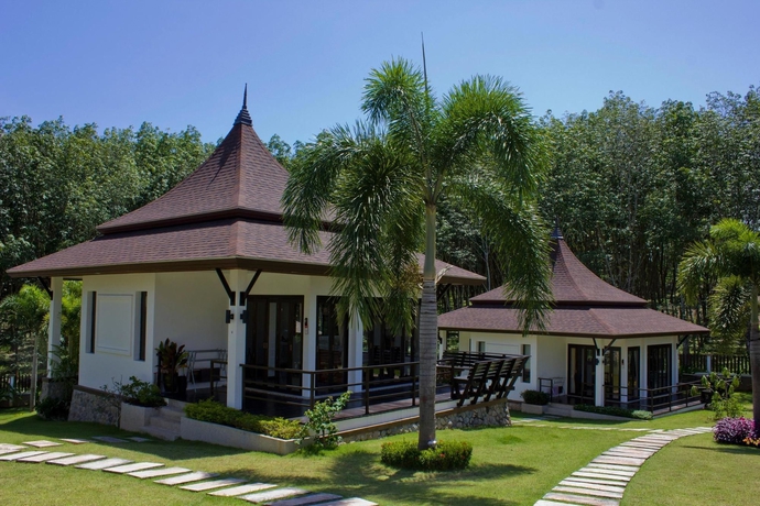 Imagen de los exteriores del Hotel Leelawadee Garden Resort. Foto 10