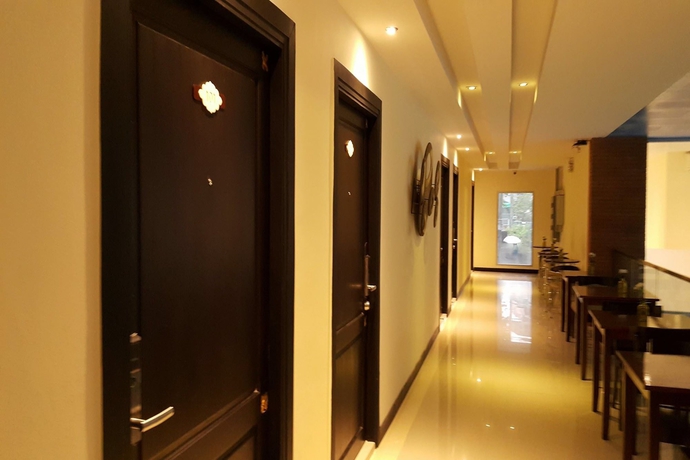 Imagen de los interiores del Hotel Leelawadee Modern Resort Huaykwang. Foto 9