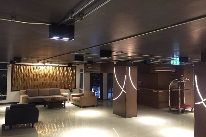 Imagen de los interiores del Hotel Leelawadee Resotel Raminthra 22. Foto 15
