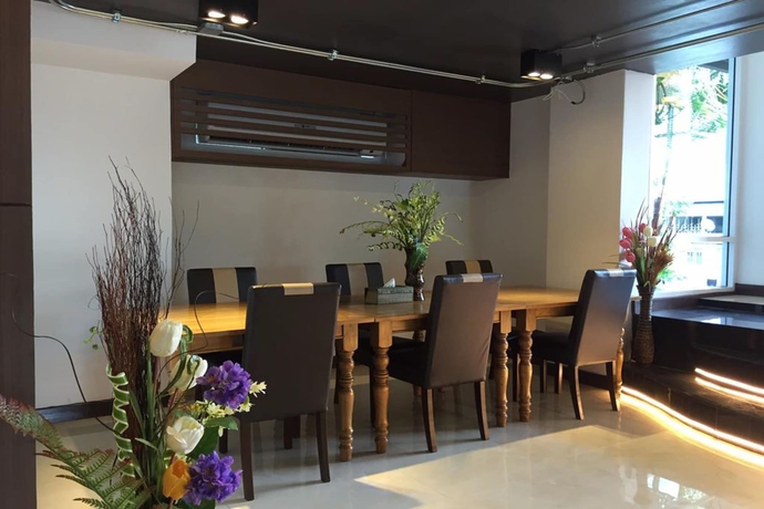 Imagen de los interiores del Hotel Leelawadee Resotel Raminthra 22. Foto 18