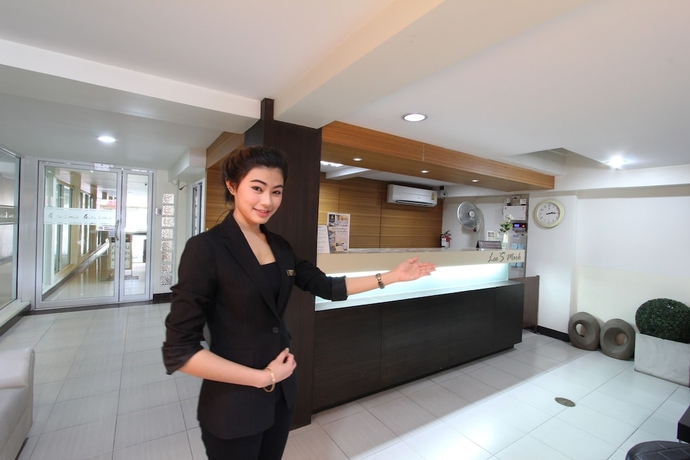 Imagen de los interiores del Hotel Lee's Mark Residence. Foto 17