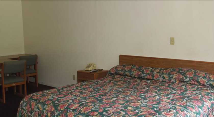 Imagen de la habitación del Hotel Lee\'s Motel. Foto 8
