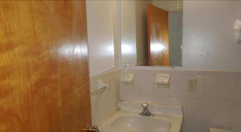 Imagen de la habitación del Hotel Lee\'s Motel. Foto 14