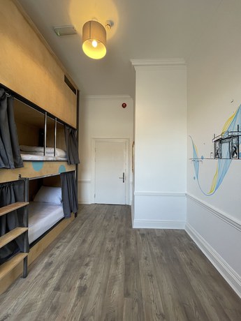 Imagen de la habitación del Hotel Leevin Hostel George. Foto 4