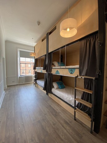 Imagen de la habitación del Hotel Leevin Hostel George. Foto 13