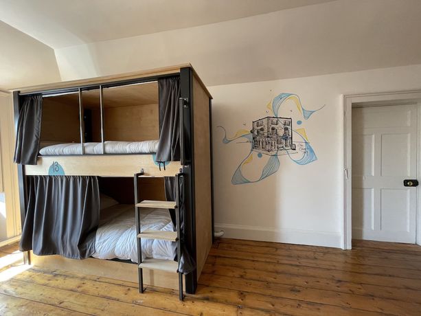 Imagen de la habitación del Hotel Leevin Hostel George. Foto 15